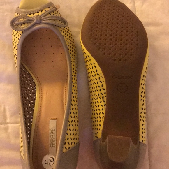 Heels - Picture 3 of 3